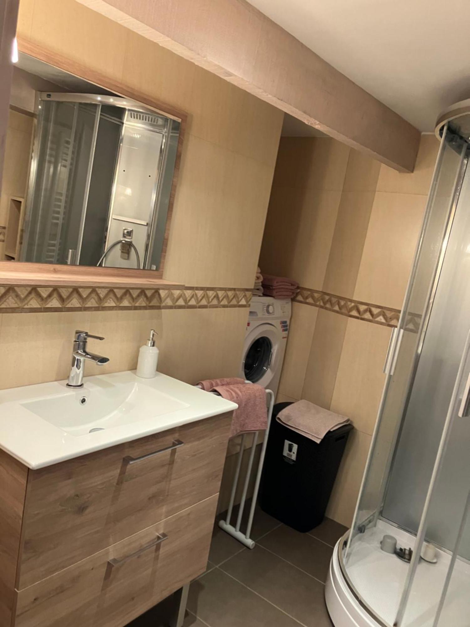 Pieds Dans L'eau A Appartement Collioure